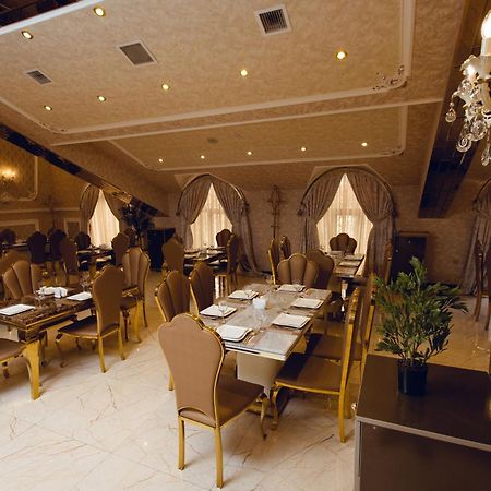Baku Hotel กันจา ภายนอก รูปภาพ