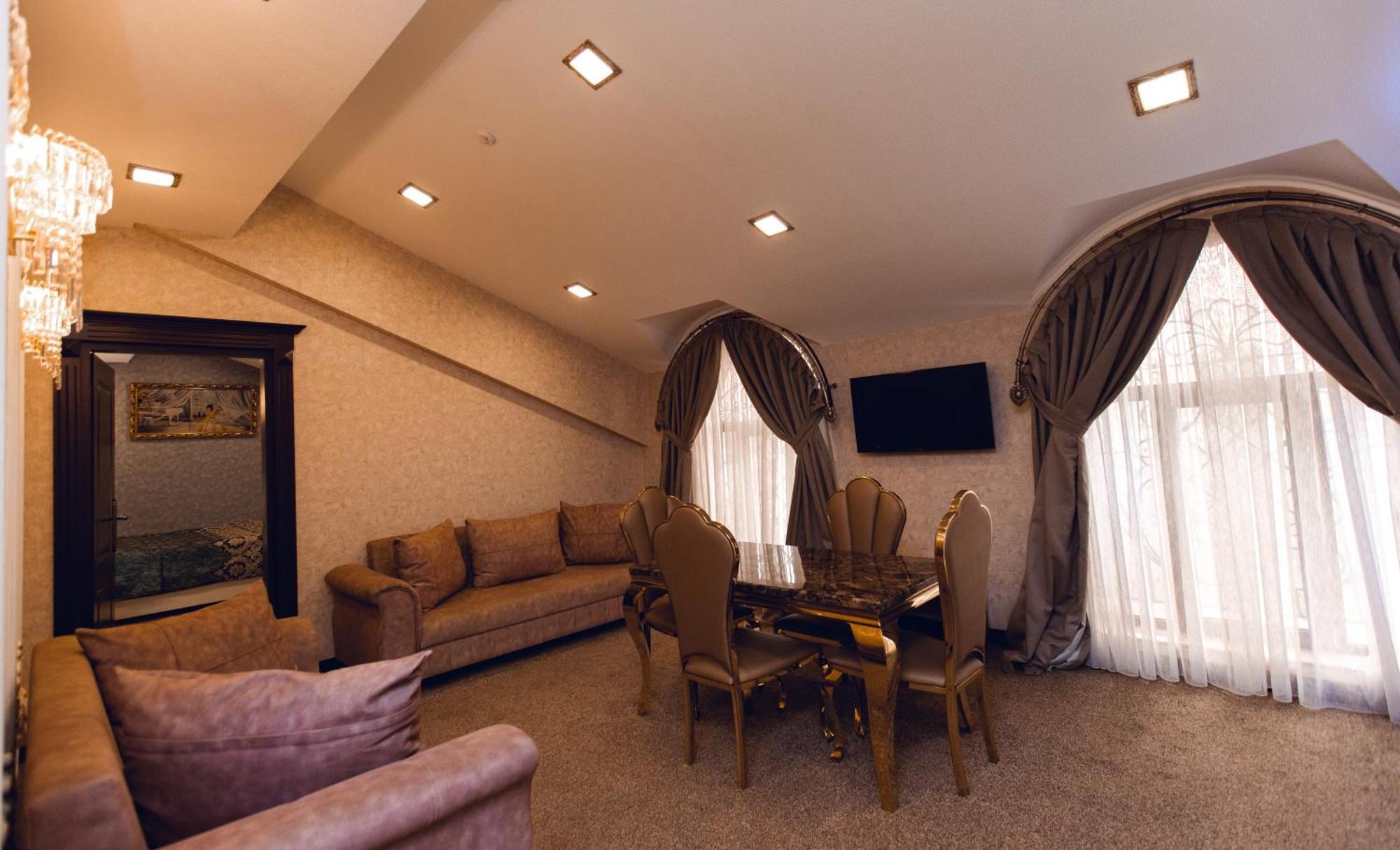 Baku Hotel กันจา ภายนอก รูปภาพ
