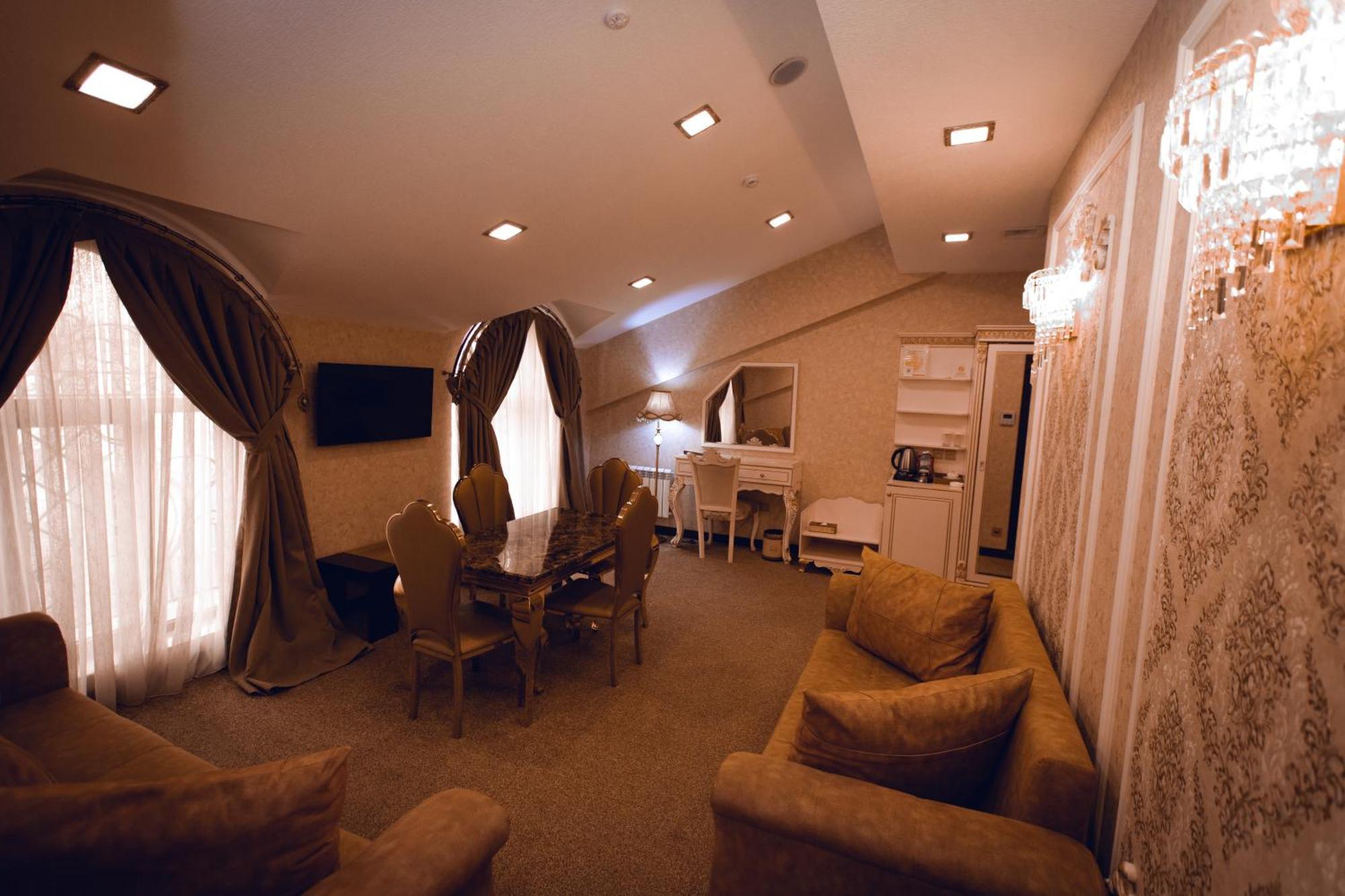 Baku Hotel กันจา ภายนอก รูปภาพ