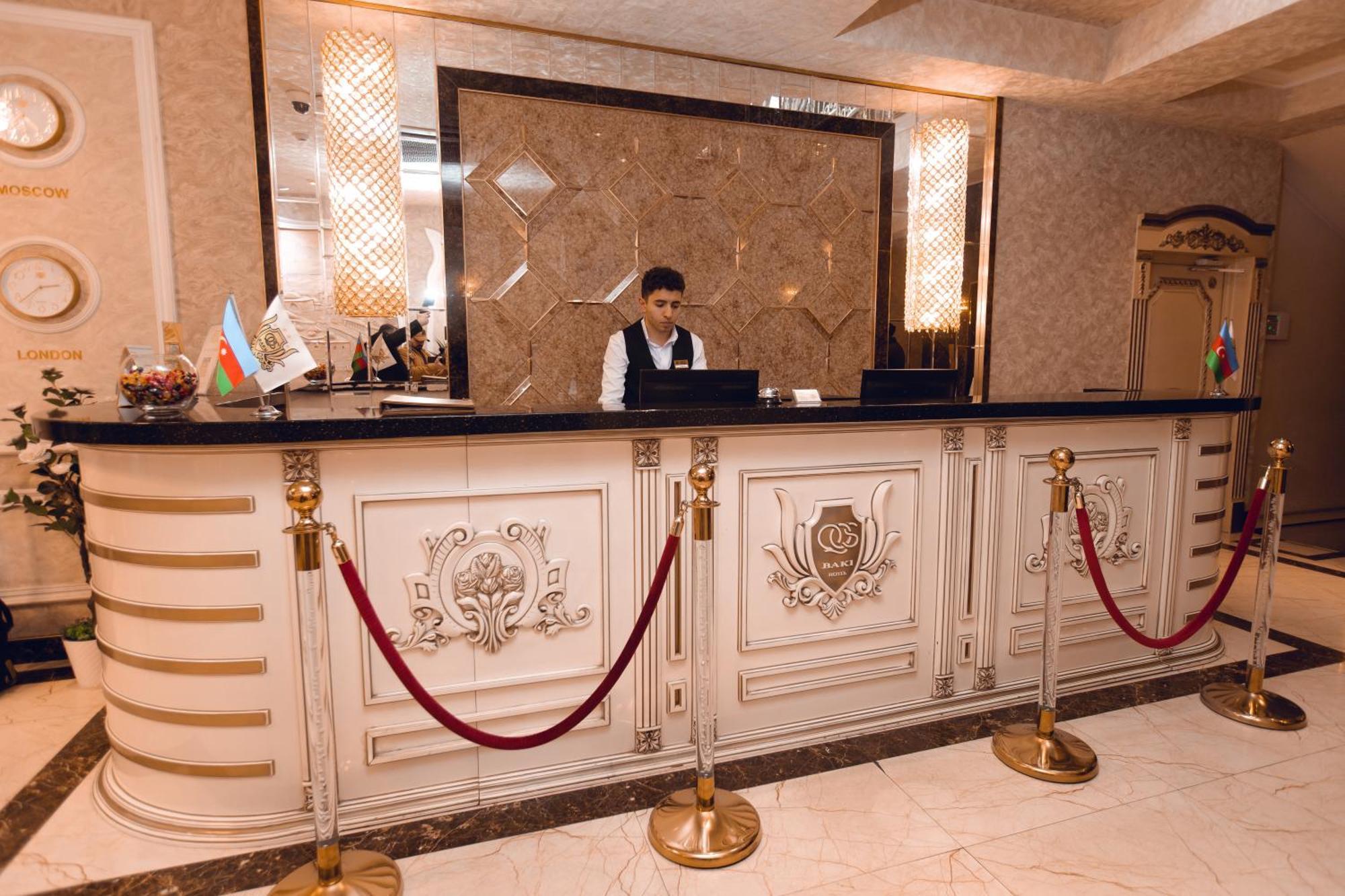Baku Hotel กันจา ภายนอก รูปภาพ