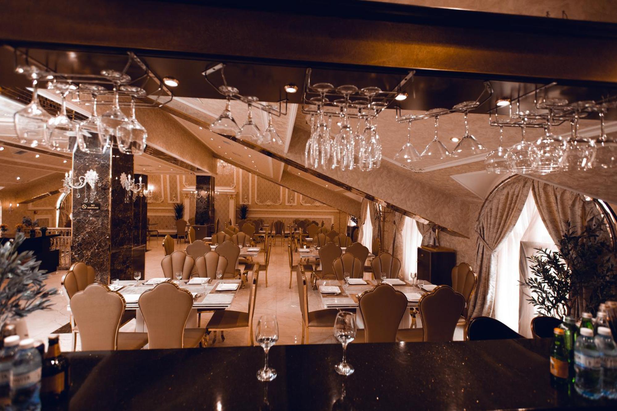 Baku Hotel กันจา ภายนอก รูปภาพ