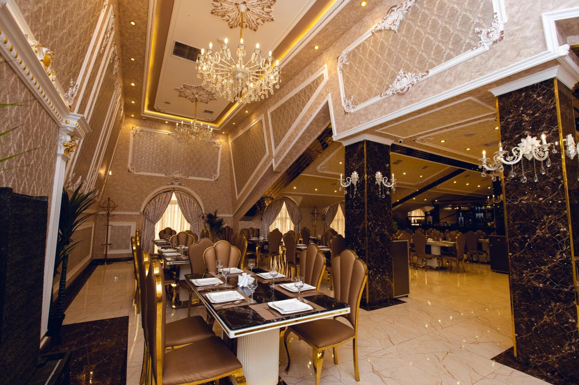 Baku Hotel กันจา ภายนอก รูปภาพ