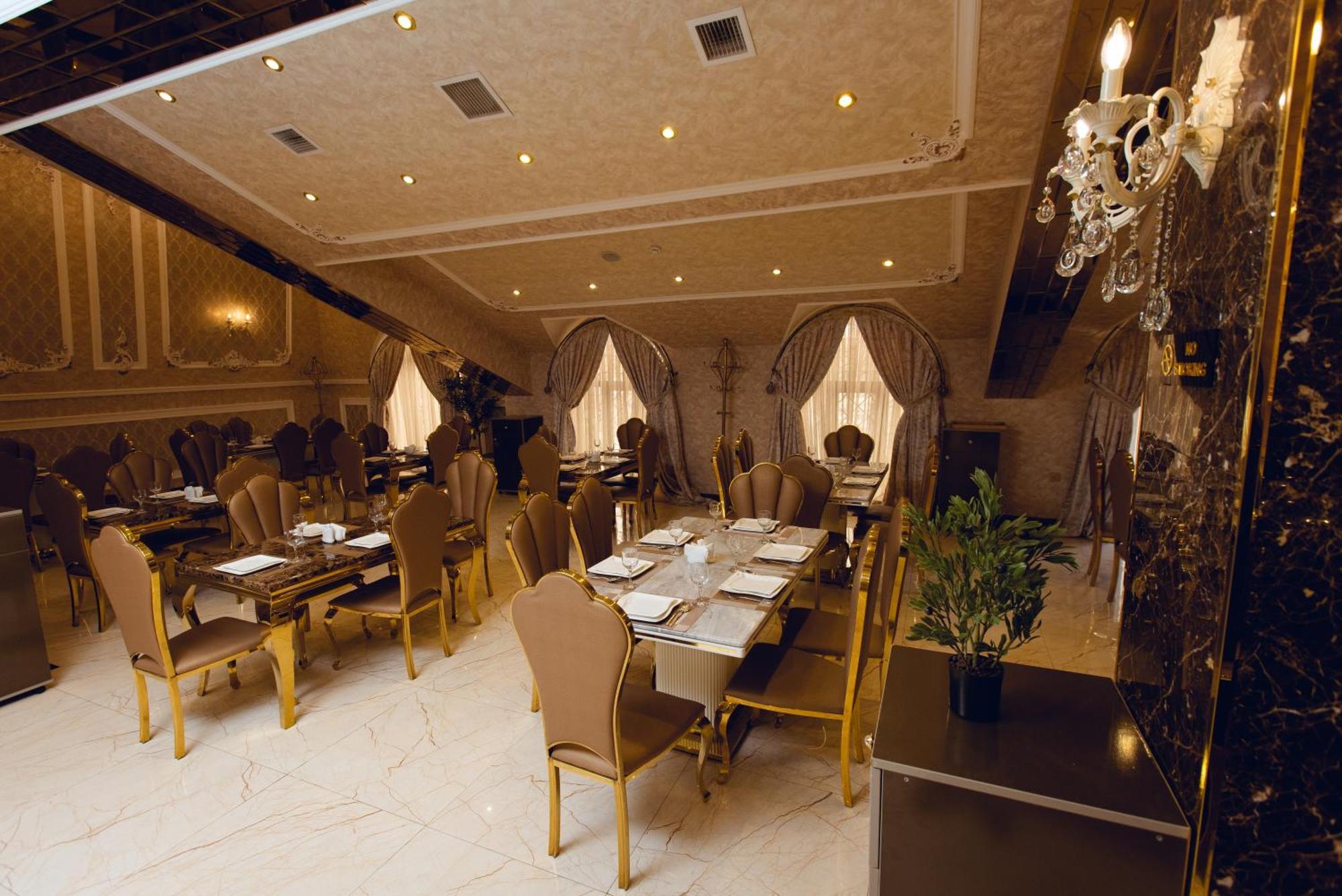 Baku Hotel กันจา ภายนอก รูปภาพ